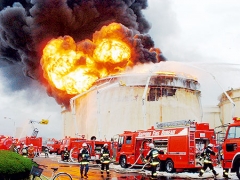 （６８）十勝沖地震、出光道製油所でタンク炎上　２００３（平成１５）年