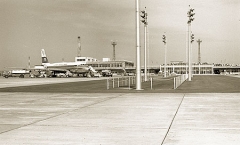 （３）千歳空港ビル開業　１９６３年