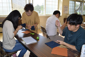 白老　多文化共生や 地域創生で調査活動  名古屋外大の学生８人