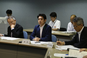 鈴木知事 「スピード感持った対応」指示　ＴＰＰ対策本部会議　国に緊急要請も　日米貿易協定合意