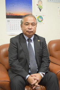 むかわ町教育委員会教育長  長谷川孝雄さん （６０） 子どもたちの視野広げたい 農業から教育の世界へ