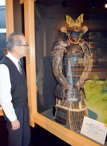 苫小牧の藤井さん　仙台藩白老元陣屋資料館に江戸時代前期の甲冑寄贈