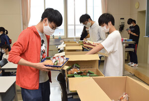 菓子を受注販売 ボランティア部　障害者施設を応援 苫東高