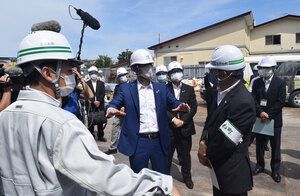鈴木知事が被災地視察 ３町の復旧状況を確認 胆振東部地震　間もなく２年