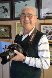 アマチュア写真家　佐藤　勇さん（８７） 生き生きとした姿形に　鳥の美しさに魅了され　仕事の合間に道内各地回り撮影　野生動物の希少な場面にも遭遇