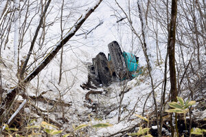 作業中の重機が崖下に転落、苫小牧の男性死亡