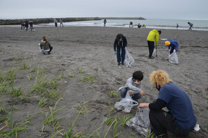 地域資源を生かしたい 「勇払街おこし協議会」設立 海岸清掃から活動スタート