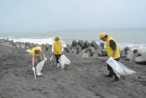 海岸愛護月間にちなみ清掃活動－苫小牧ハスカップＬＣ