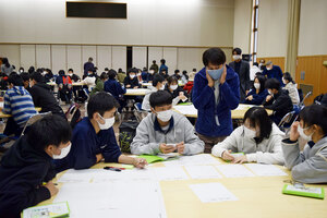札幌白石中が利用 「震災学習プログラム」スタート 　被災現場を見学 修学旅行の一環　 厚真