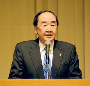 岩倉氏５選出馬を表明　「近未来に向けたまちづくり」　コロナ対策を最優先　苫小牧市長選