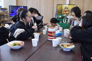 新開明野元町町内会館で初開催 子ども食堂キャラバン