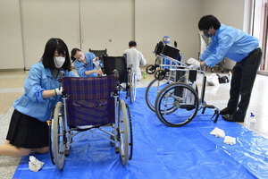 市社協所有の車いすを整備 ＡＩＲオートクラブ南北海道支部