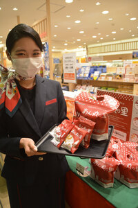 新商品「あん丸の里」販売 ＪＡＬスカイ札幌とほんま 規格外のイチゴ使用「ＳＤＧｓ」実現