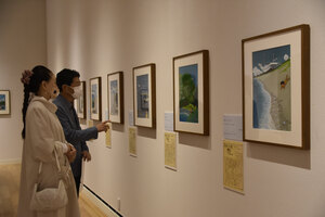 郷愁あふれる世界堪能<br />
美術博物館で谷内六郎展が開幕　１１月６日まで