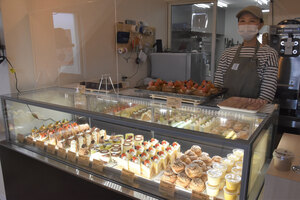 ケーキ、焼き菓子ずらり 苫小牧にオープン「おかし日和」 <br />
道産食材使用　商品名に市内の地名
