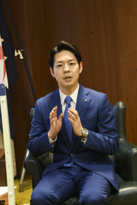 １５日に再選出馬表明 鈴木知事<br />
４月投開票の道知事選 