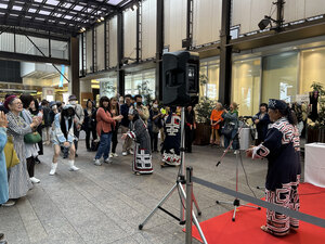 東京でグルメや観光PR アイヌ古式舞踊も披露 白老町がイベント