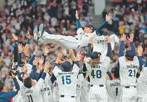 侍ジャパンが連覇 韓国に逆転サヨナラ勝ち アジアチャンピオンシップ 野　球