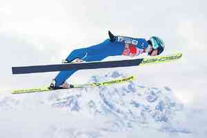 伊藤６位、高梨は２１位 女子Ｗ杯 スキージャンプ