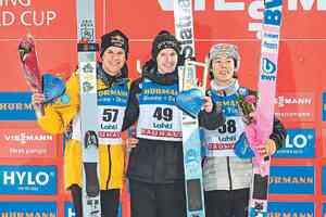 小林陵は３位、６４度目表彰台 スキージャンプ男子 葛西「応援がうれしい」