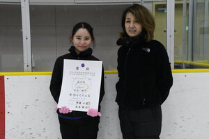 岩本愛子、全国中学大会で６位入賞<br />
フィギュアスケート・白鳥ＦＳＣ所属
